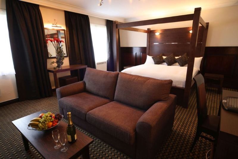 Britannia Leeds Лидс