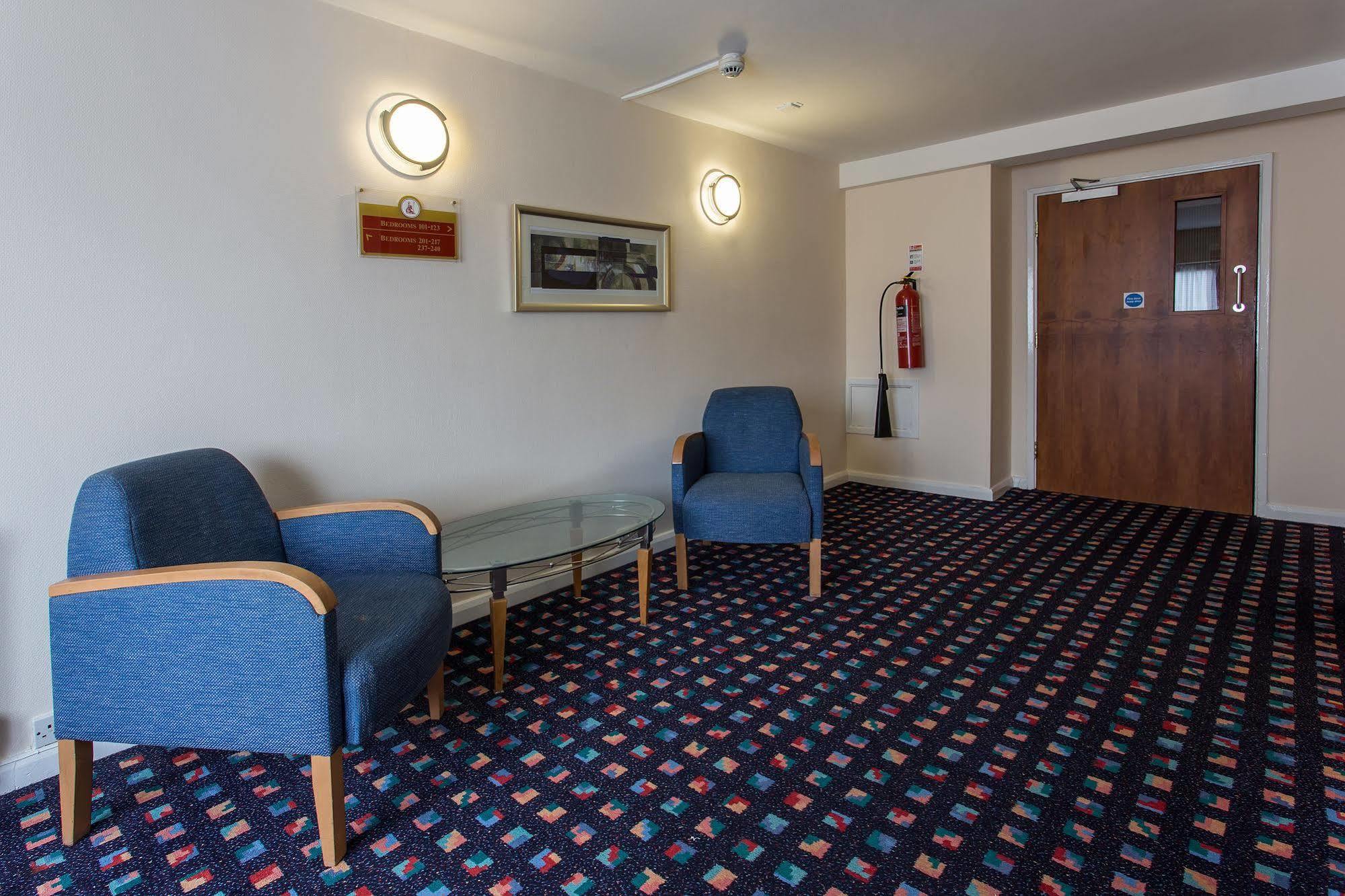 Отель Britannia Leeds 3*